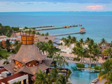 Cancun Luxury Vacation Condo Three Bedrooms on Beach